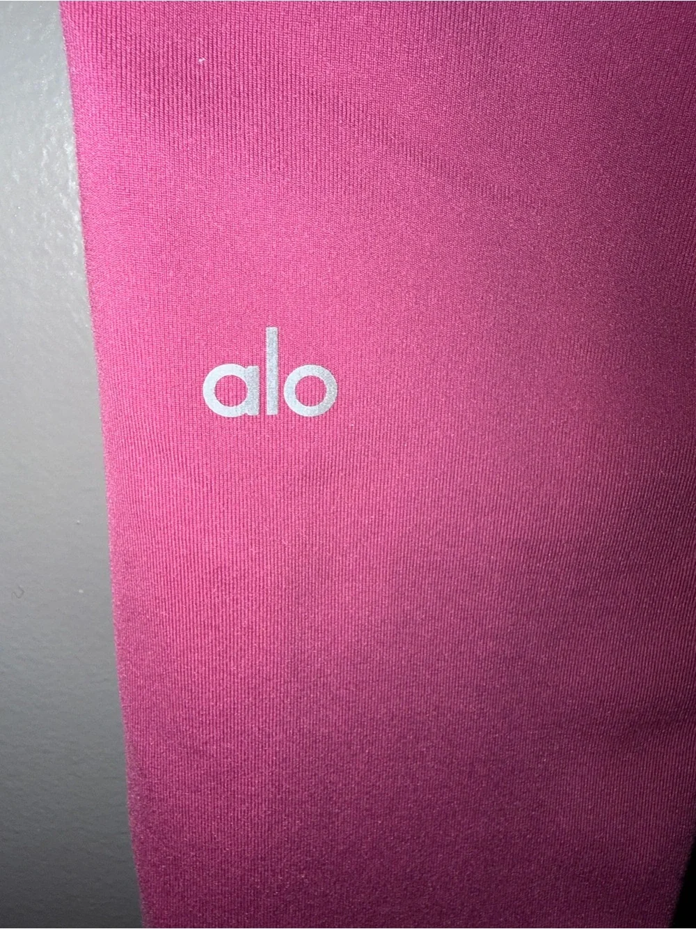 ALO Yoga women’s Hot Pink Leggings
